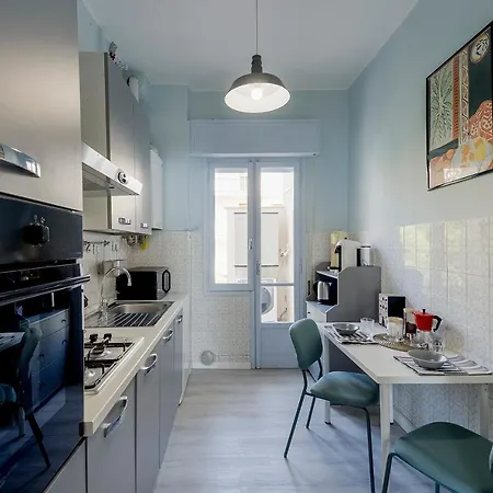 Foce Charming Seaview Flat شقة *