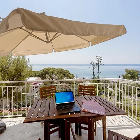 Foce Charming Seaview Flat سانريمو