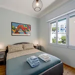 Apartament Guesthost - Foce Charming Seaview Flat *