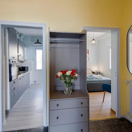 Apartment Guesthost - Foce Charming Seaview Flat *