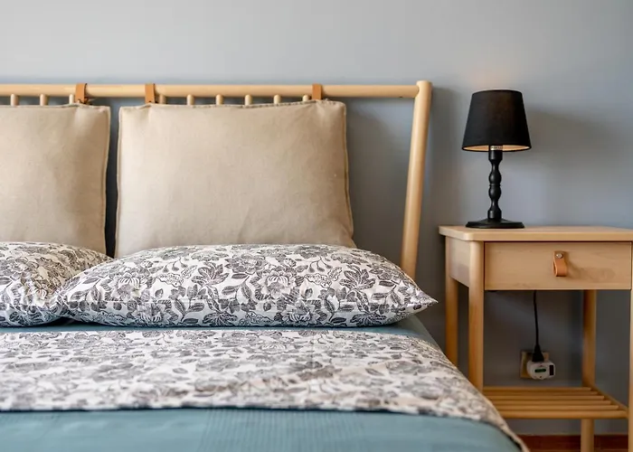 Апартаменты Guesthost - Foce Charming Seaview Flat *